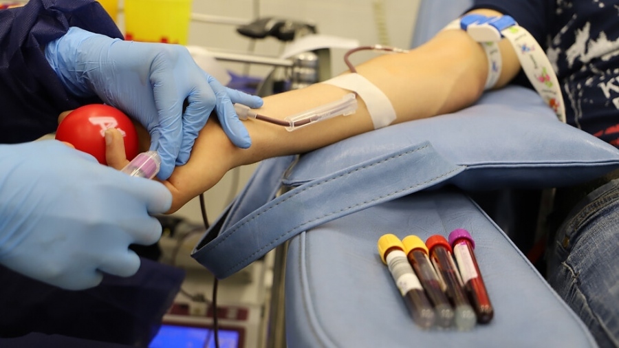 Европейската комисия подкрепя увеличаване на събирането на кръвна плазма за възстановяване от COVID-19 в България
