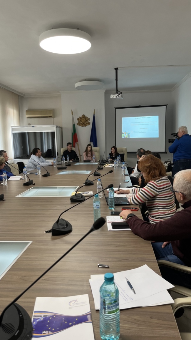 Във Враца бе проведена среща във връзка с информационна кампания \"Разработване на иновации в предприятията\" на МИР