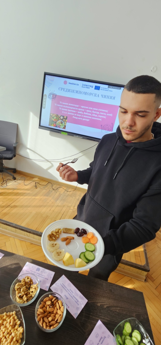 Екипът на ТПП–Враца организира Mediterranean Taste Day за ученици в Мездра